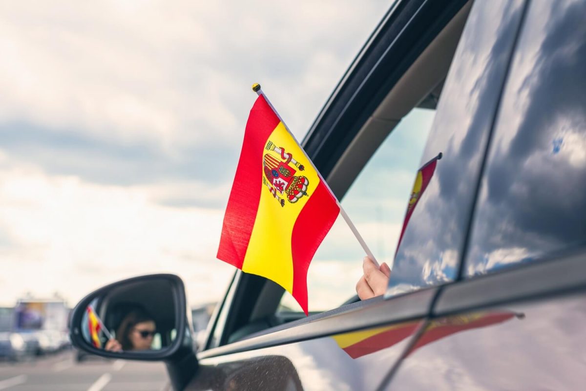 Moving To Spain From Ireland The Ultimate Guide Prolink   Spanish Driving License 1200x800 